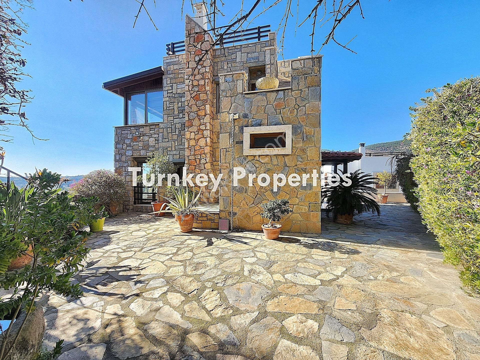 Bodrum Kalesi Ve Deniz Manzaralı 225 M2 Satılık Ev