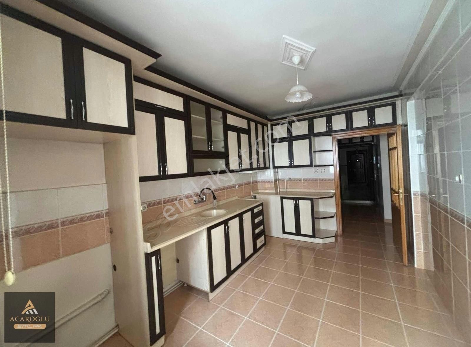 Novada Karşısı Kiralık 3+1 Arakat Daire