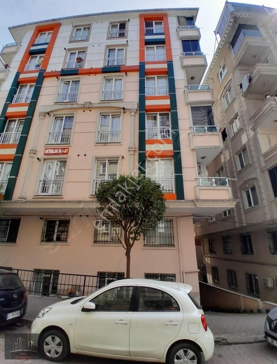 Satlık 2+1 Asansörlü Otoparklı 2. Kat Metrobüse Yakın Daire.