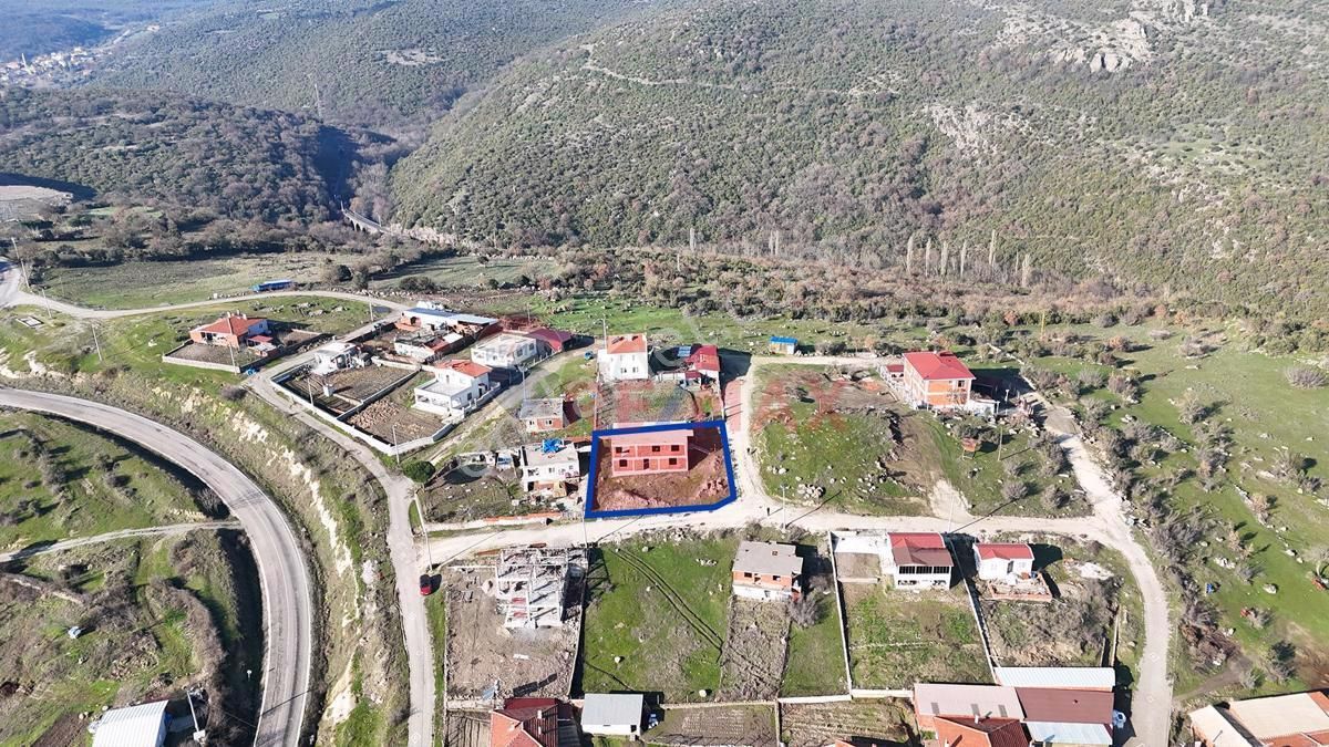 Re/max İnci'den Altıeylül Kuyualan Mah 628m2 Satılık Arsa
