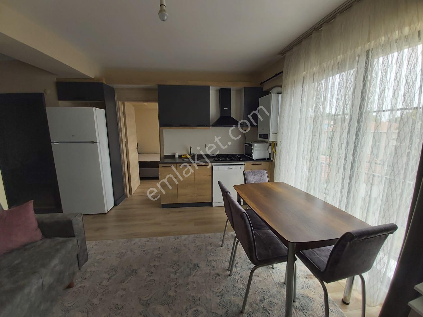 Delux'den Değirmenaltı Mh.'de Full Eşyalı Lux 1+1 Daire