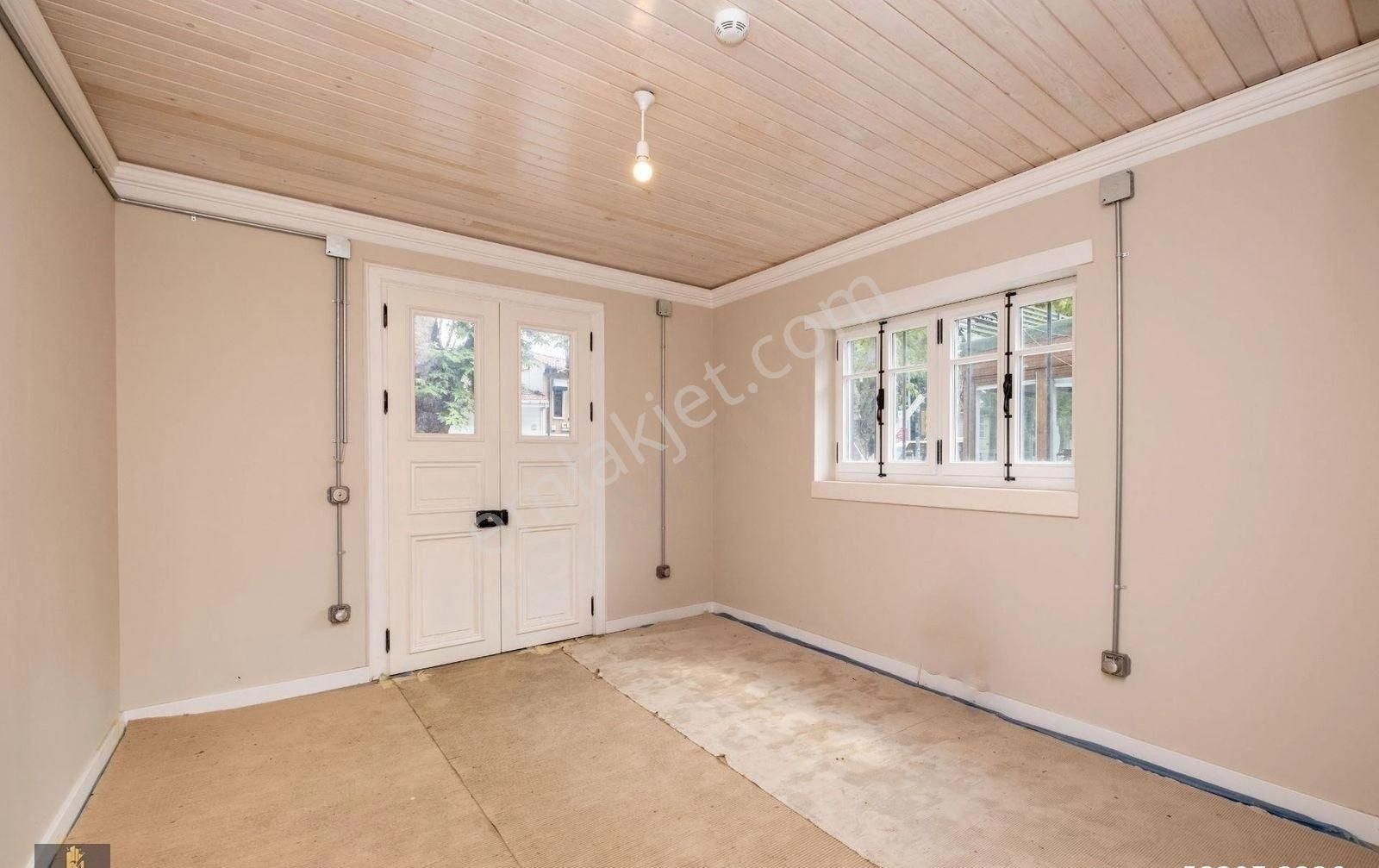 Yeniköy'de Cadde Üzeri Bahçeli Satılık Ofis - Görsel 22