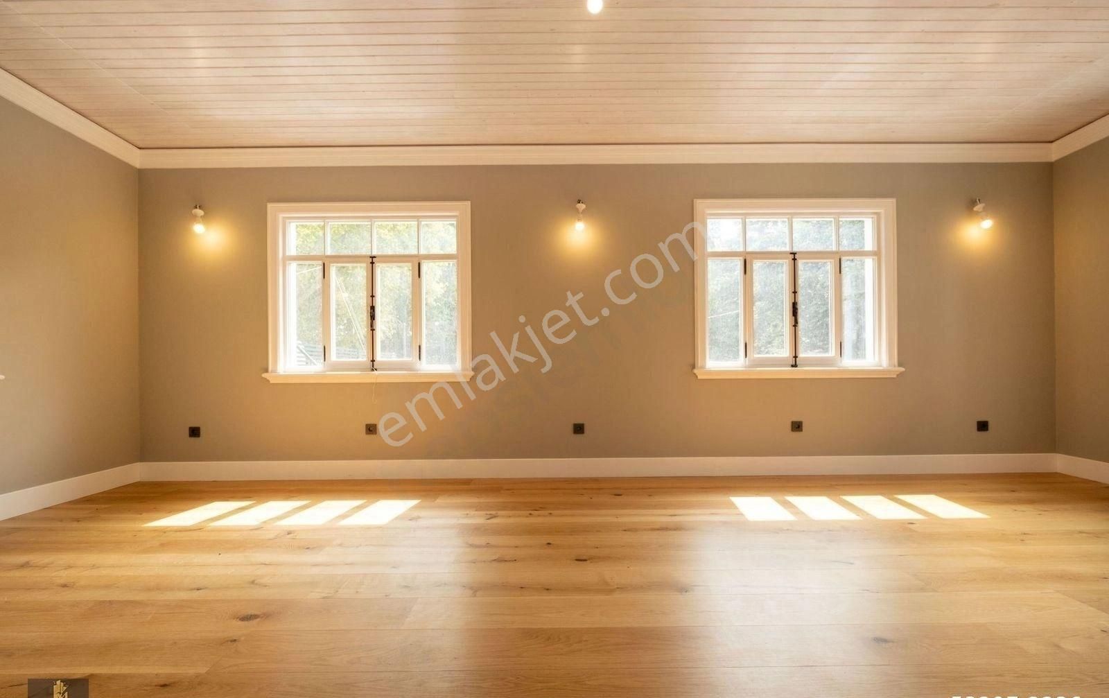 Yeniköy'de Cadde Üzeri Bahçeli Satılık Ofis - Görsel 3