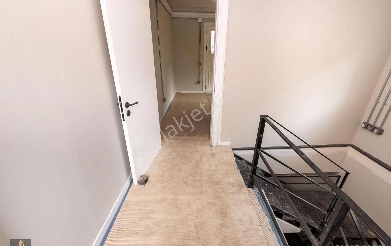 Yeniköy'de Cadde Üzeri Bahçeli Satılık Ofis - Görsel 6