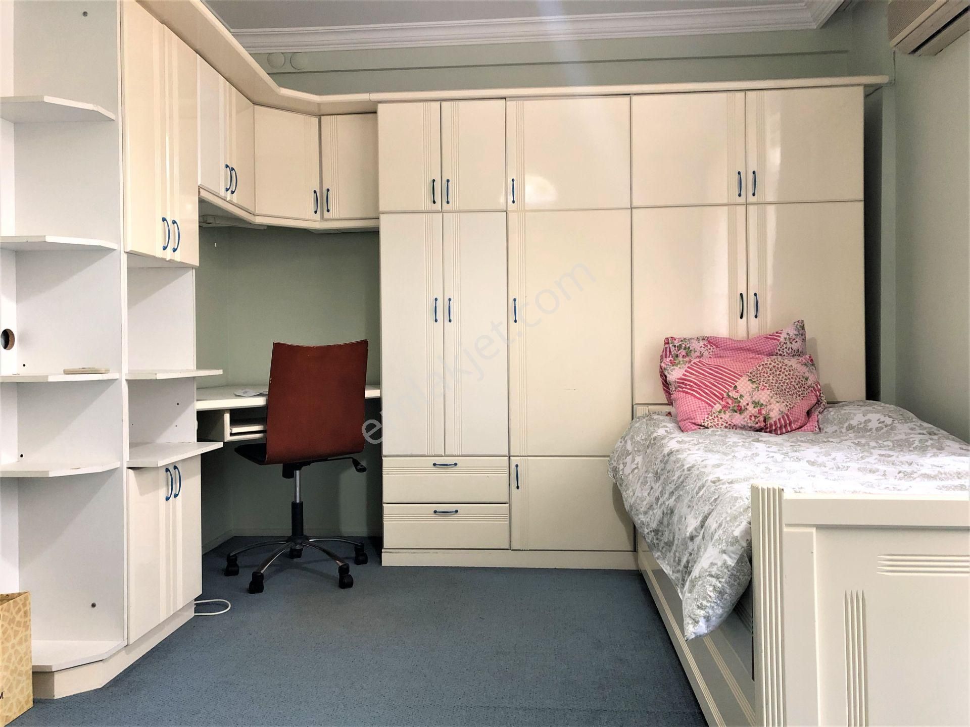 Muhteşem Konumda 4 Katlı Bahçeli Satılık 7+2 Teraslı Villa - Görsel 16