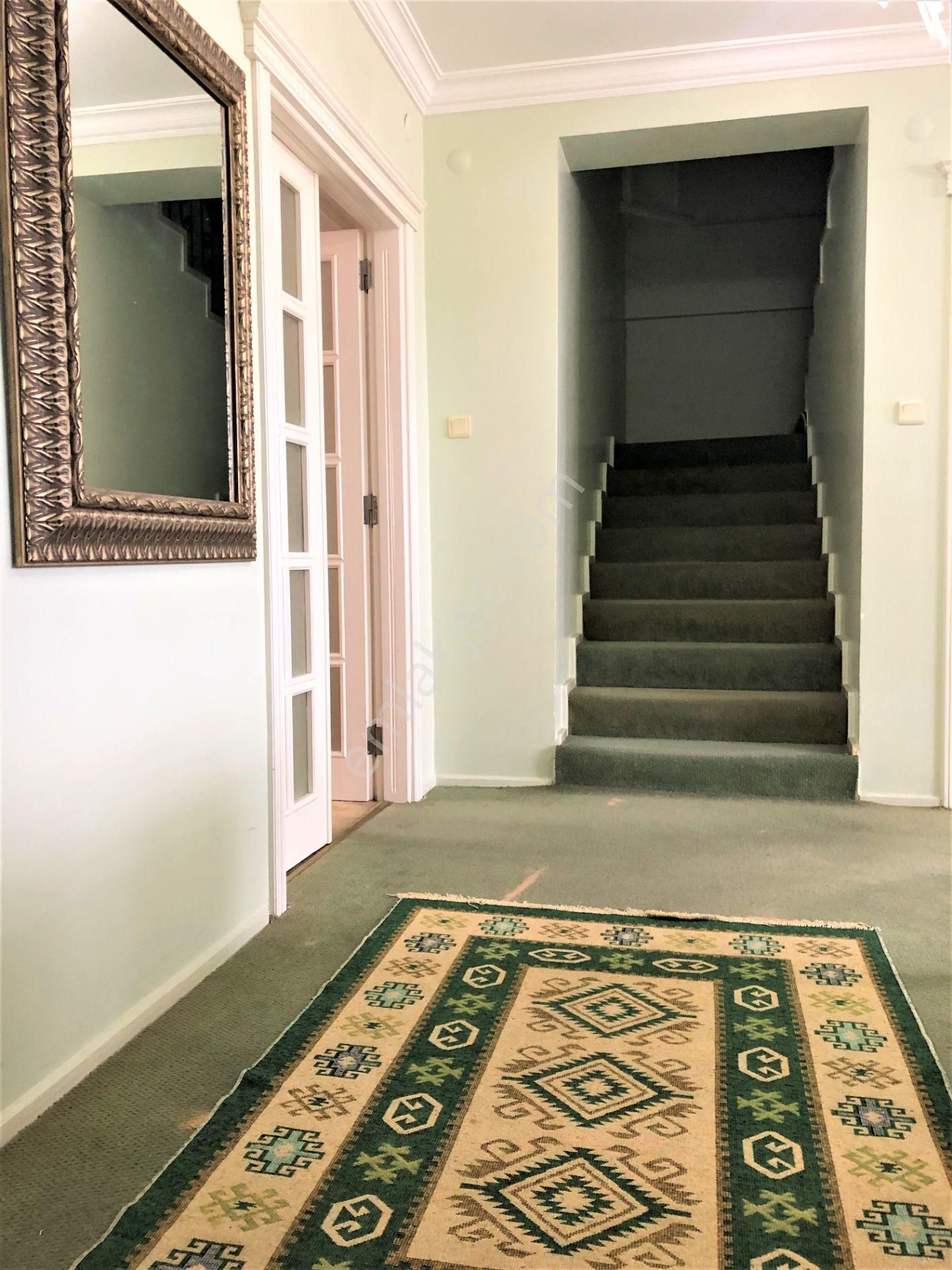 Muhteşem Konumda 4 Katlı Bahçeli Satılık 7+2 Teraslı Villa - Görsel 6