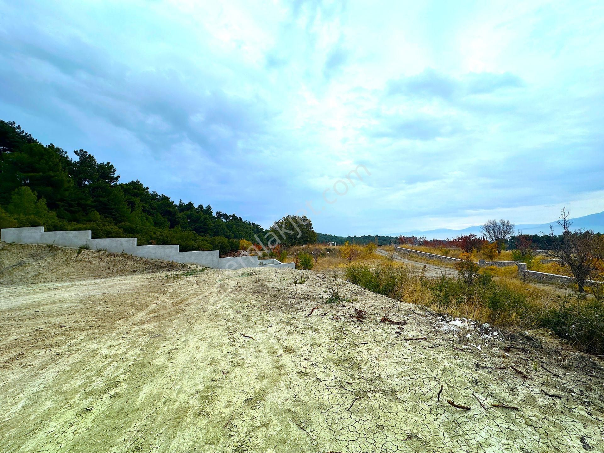 Yakaköy Özbek Mevkii Satılık Tapulu Merkezi Konumlu 300 M2 Arsa - Görsel 24