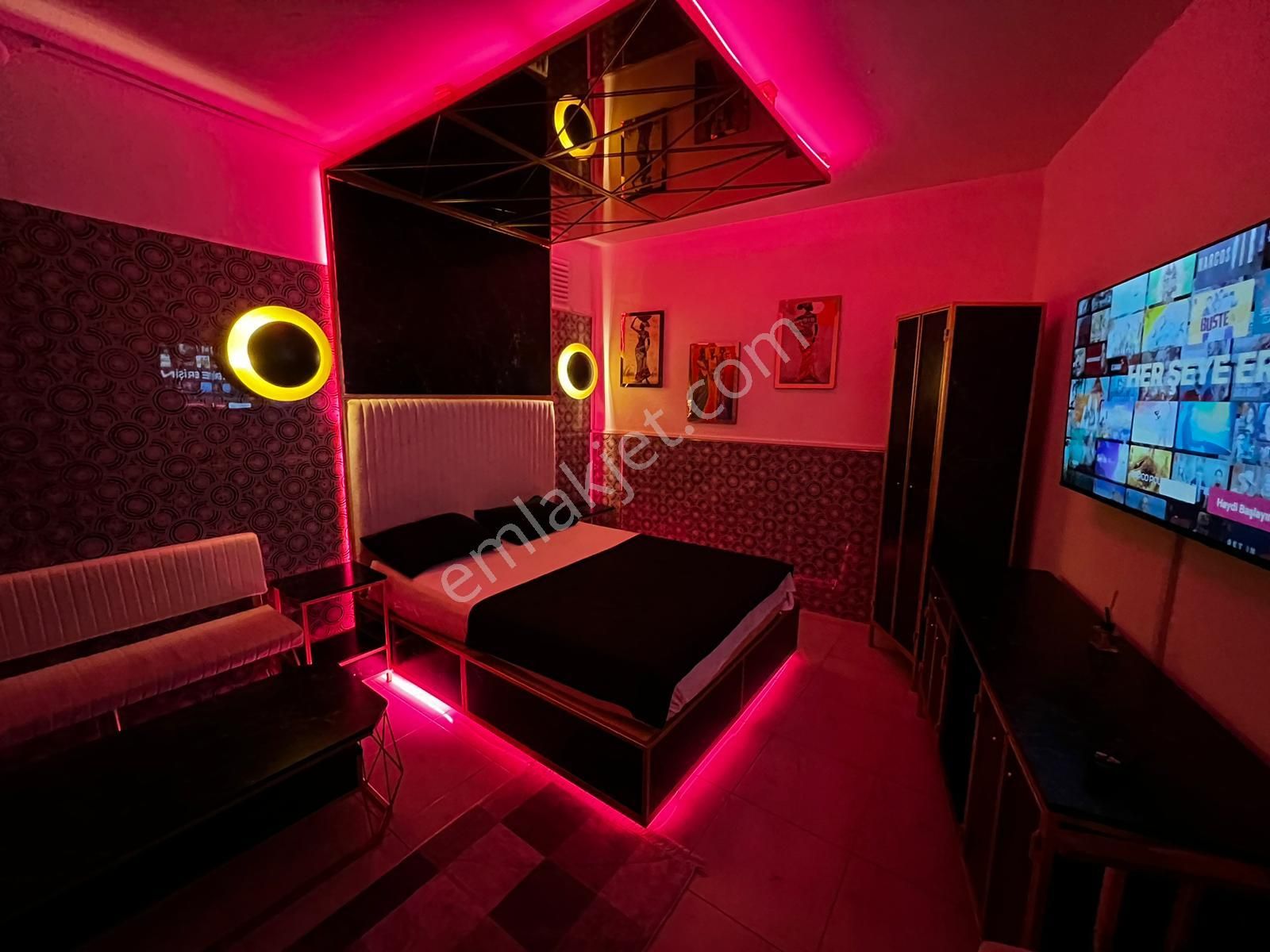 Beyoğlu Ultra Lüx Standart Jakuzili Ferah Temiz Aylık Kiralık Daireler