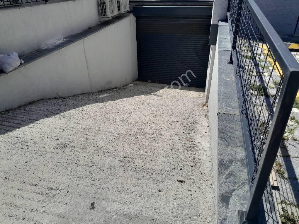 Engin Emlak'tan Kiralık 70 Metre Kiralık Depo Otomatik Kepenkli Yeni Bina