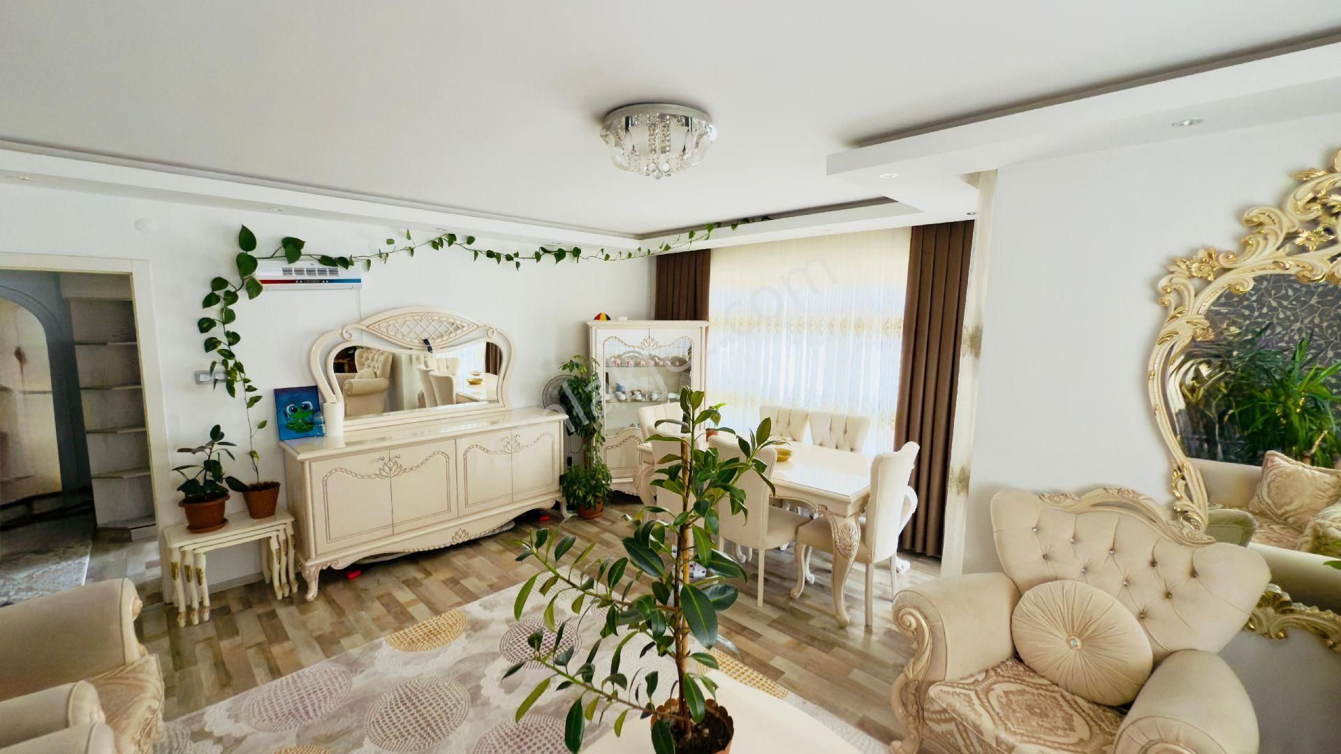 Keçiören Pınarbaşı Mahallesi 6+1 Dubleks Full Yapılı Satılık Daire