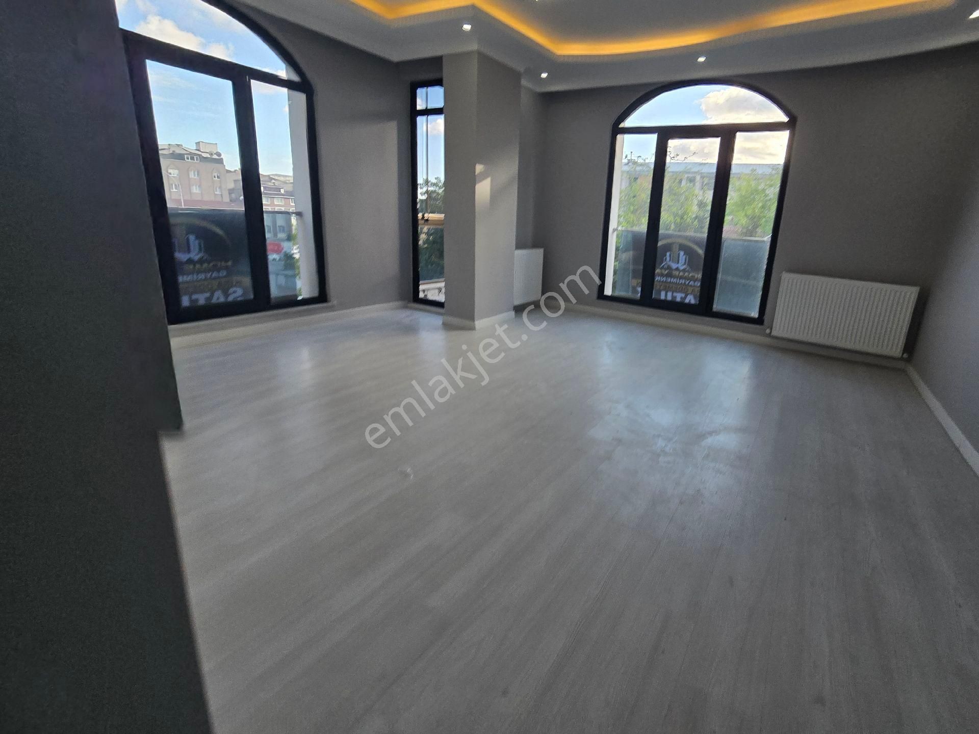 Pusula İnş.tan Ordu Cadesinin Uzerinde Satılık 100m2 1kat Daire
