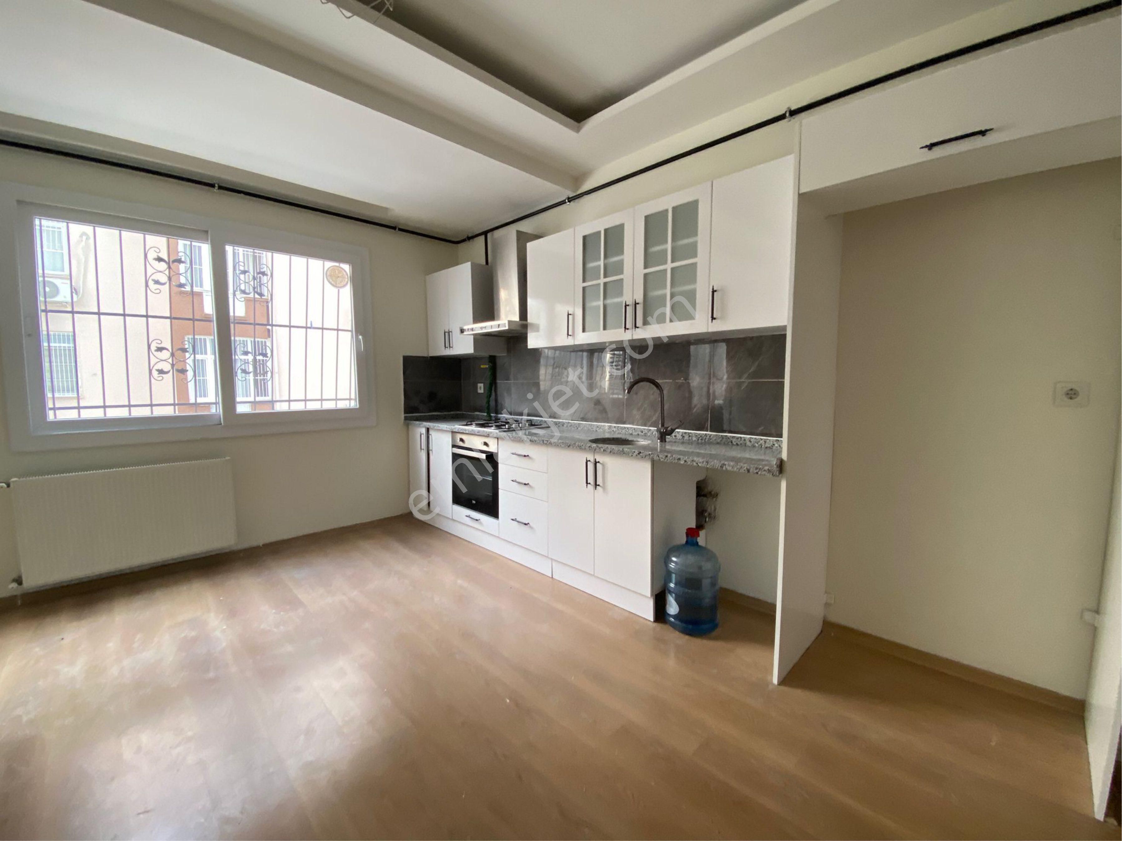 Huzurevleri Mahellesinde Satılık 2+1 Daire