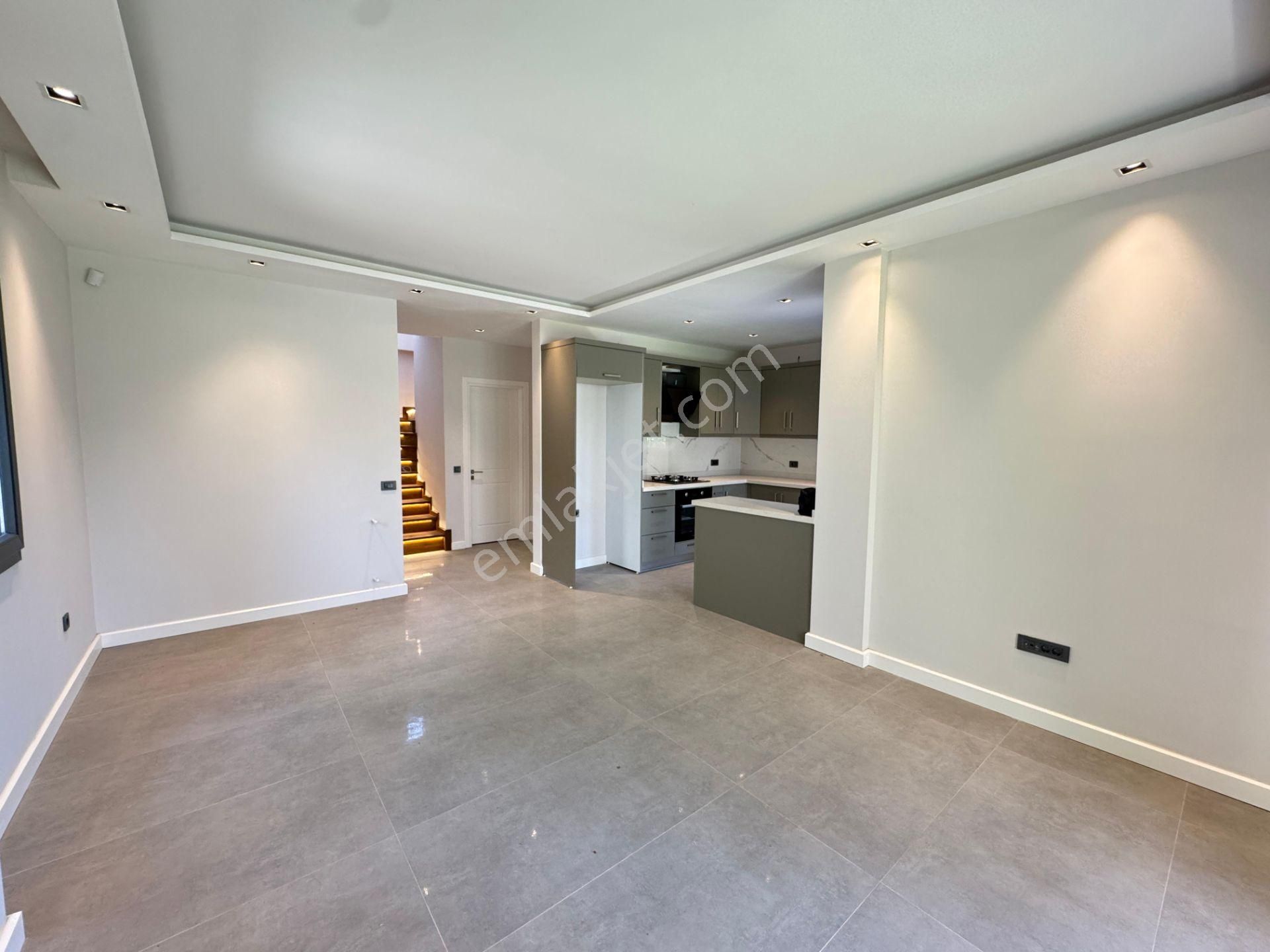 Bodrum Gümüşlük`te Denize Yürüme Mesafesin`de 3+1 Müstakil Villa - Görsel 16