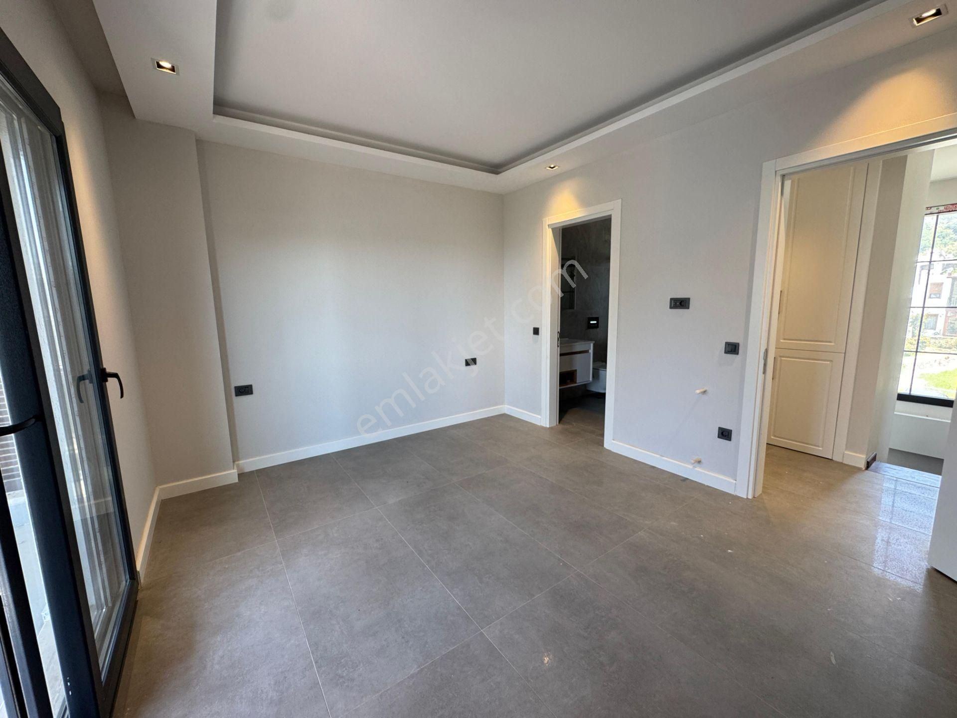 Bodrum Gümüşlük`te Denize Yürüme Mesafesin`de 3+1 Müstakil Villa - Görsel 23