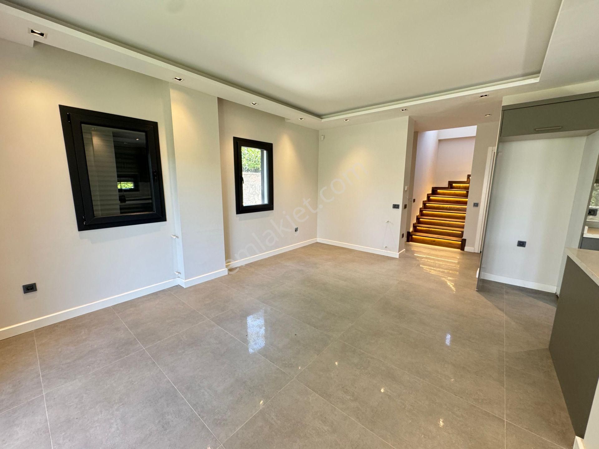 Bodrum Gümüşlük`te Denize Yürüme Mesafesin`de 3+1 Müstakil Villa - Görsel 15