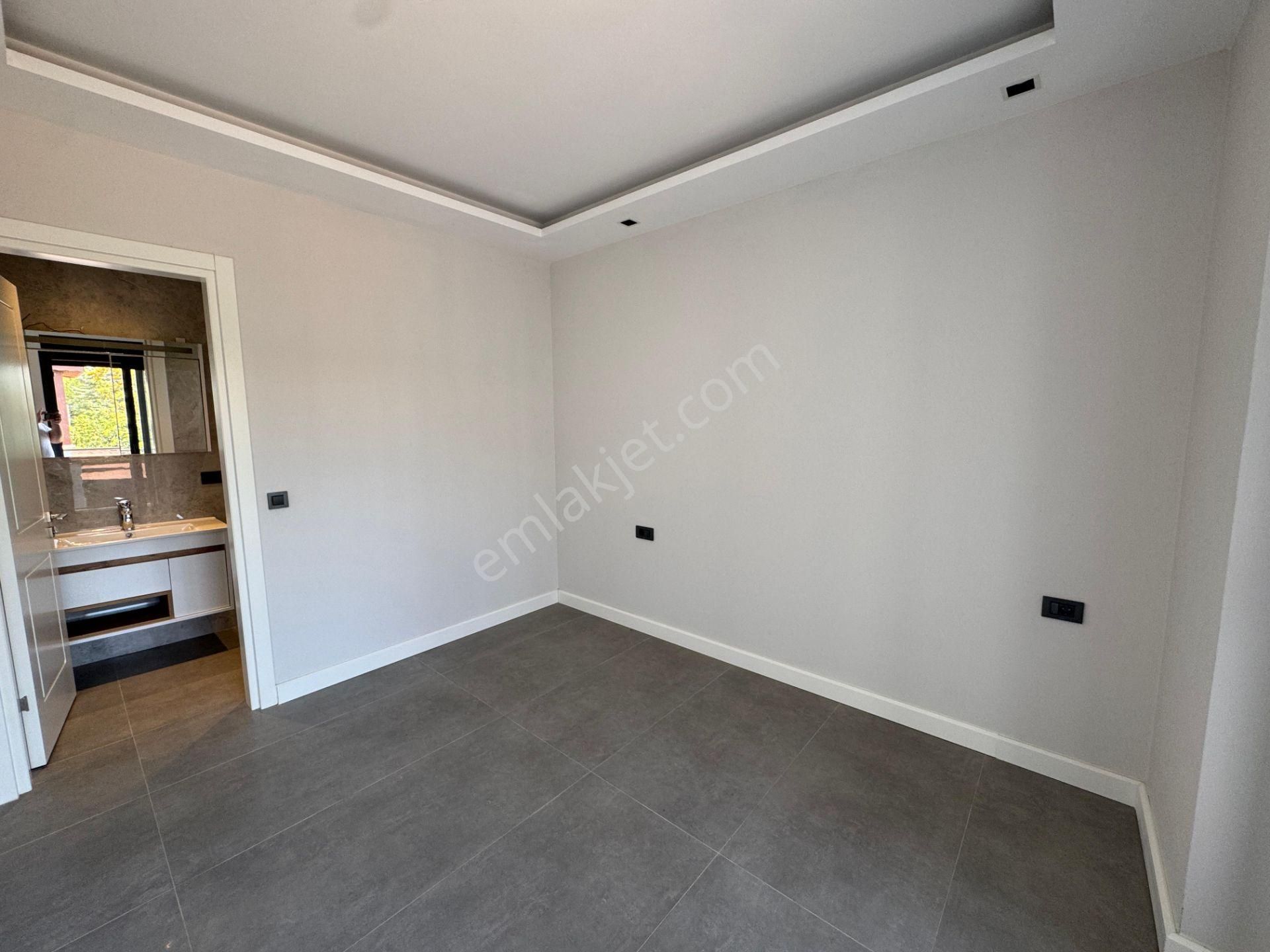 Bodrum Gümüşlük`te Denize Yürüme Mesafesin`de 3+1 Müstakil Villa - Görsel 21