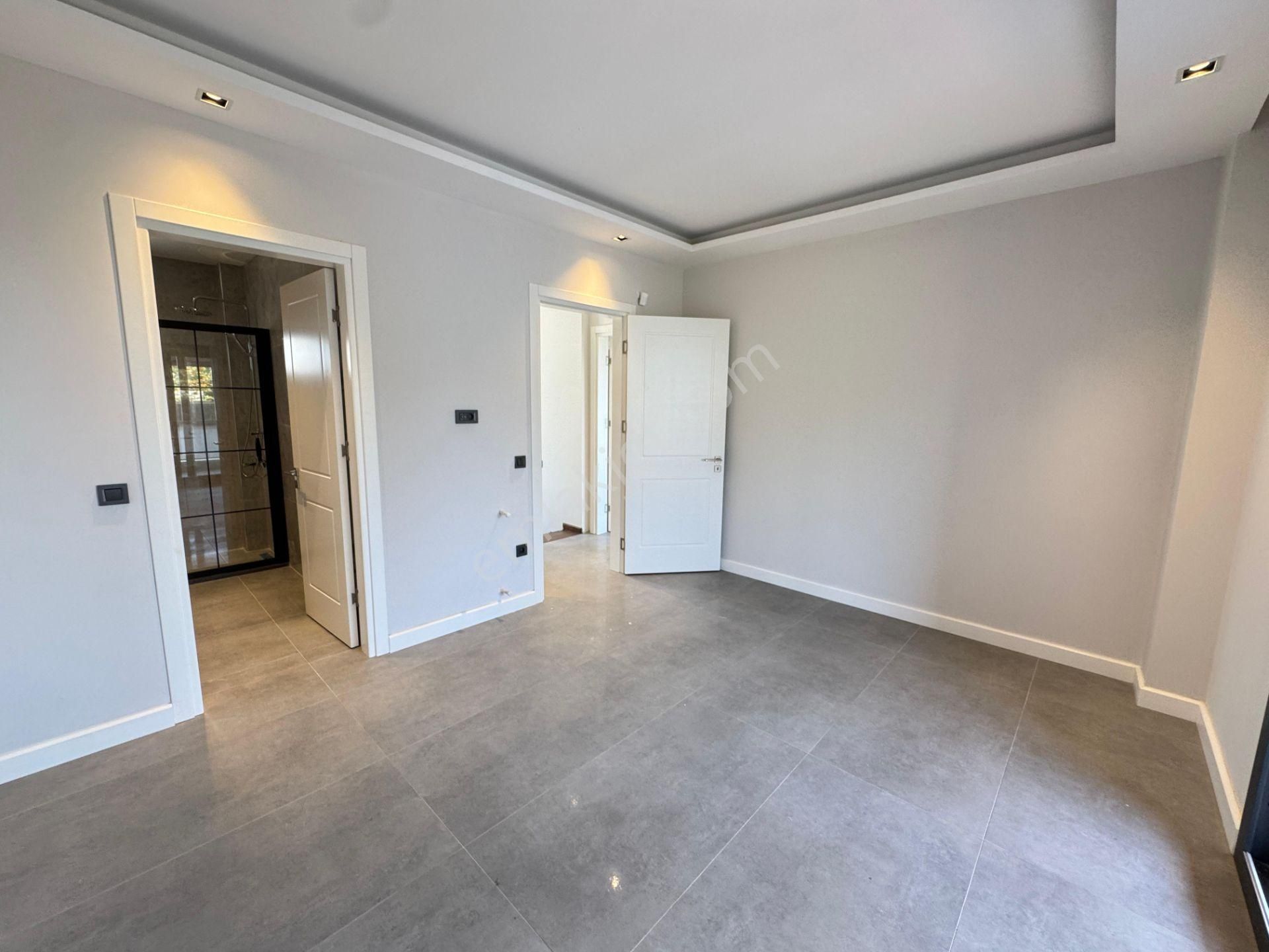 Bodrum Gümüşlük`te Denize Yürüme Mesafesin`de 3+1 Müstakil Villa - Görsel 28