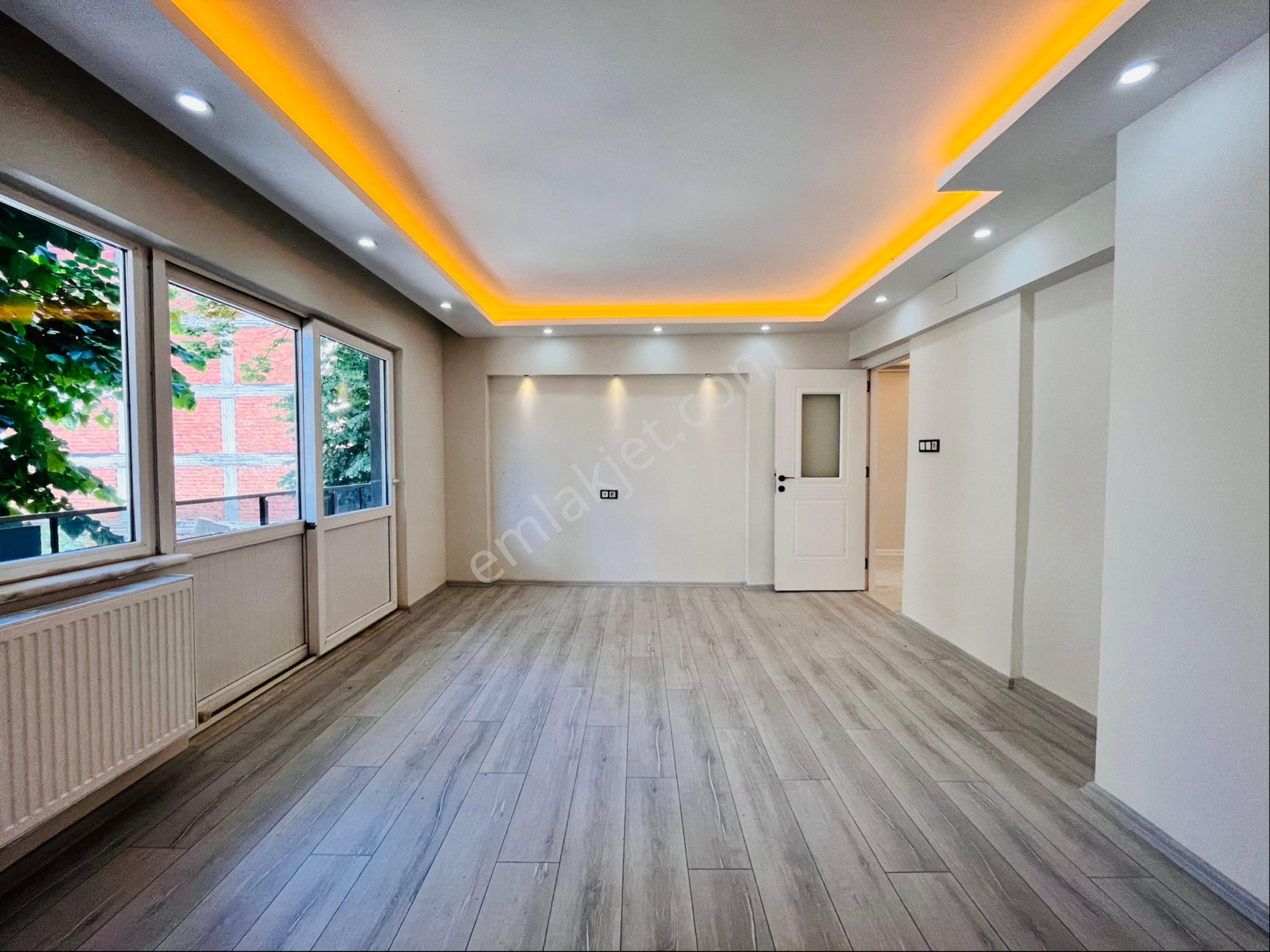 Akmescit Mh. 3+1 140m2 Arakat Geniş Lüx Daire