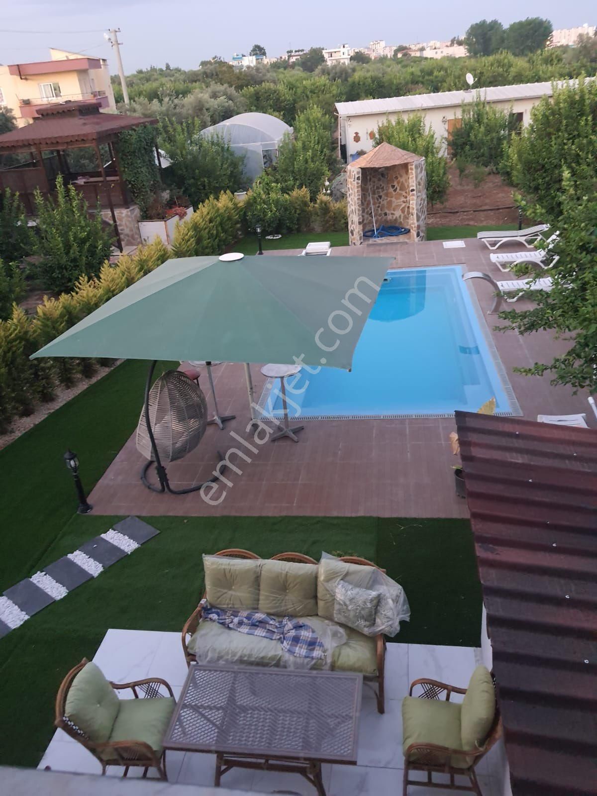 Denize 700m Mesafede Satılık 7+1 Villa Ve 5.293m2 Arsası