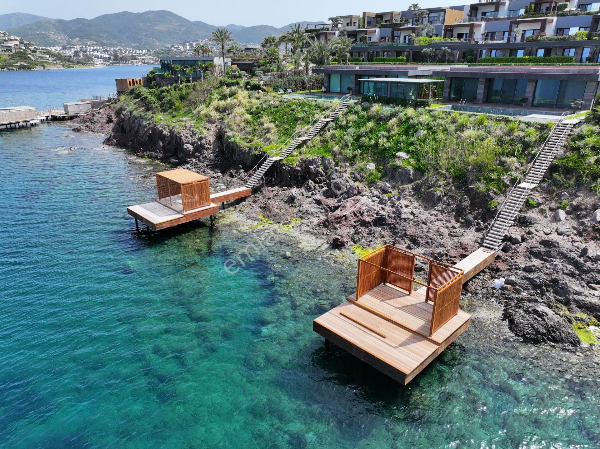 Bodrum Yalıkavak'ta Denize Sıfır Lüks Konsept 3+1 Villa - Görsel 10