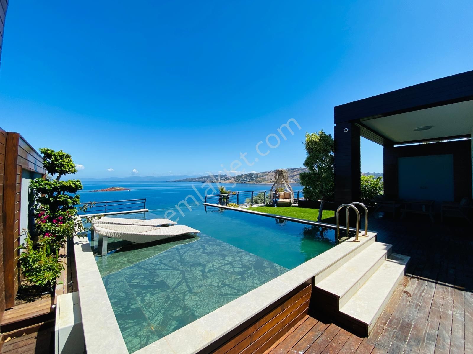 Bodrum Yalıkavak'ta Denize Sıfır Lüks Konsept 3+1 Villa - Görsel 17