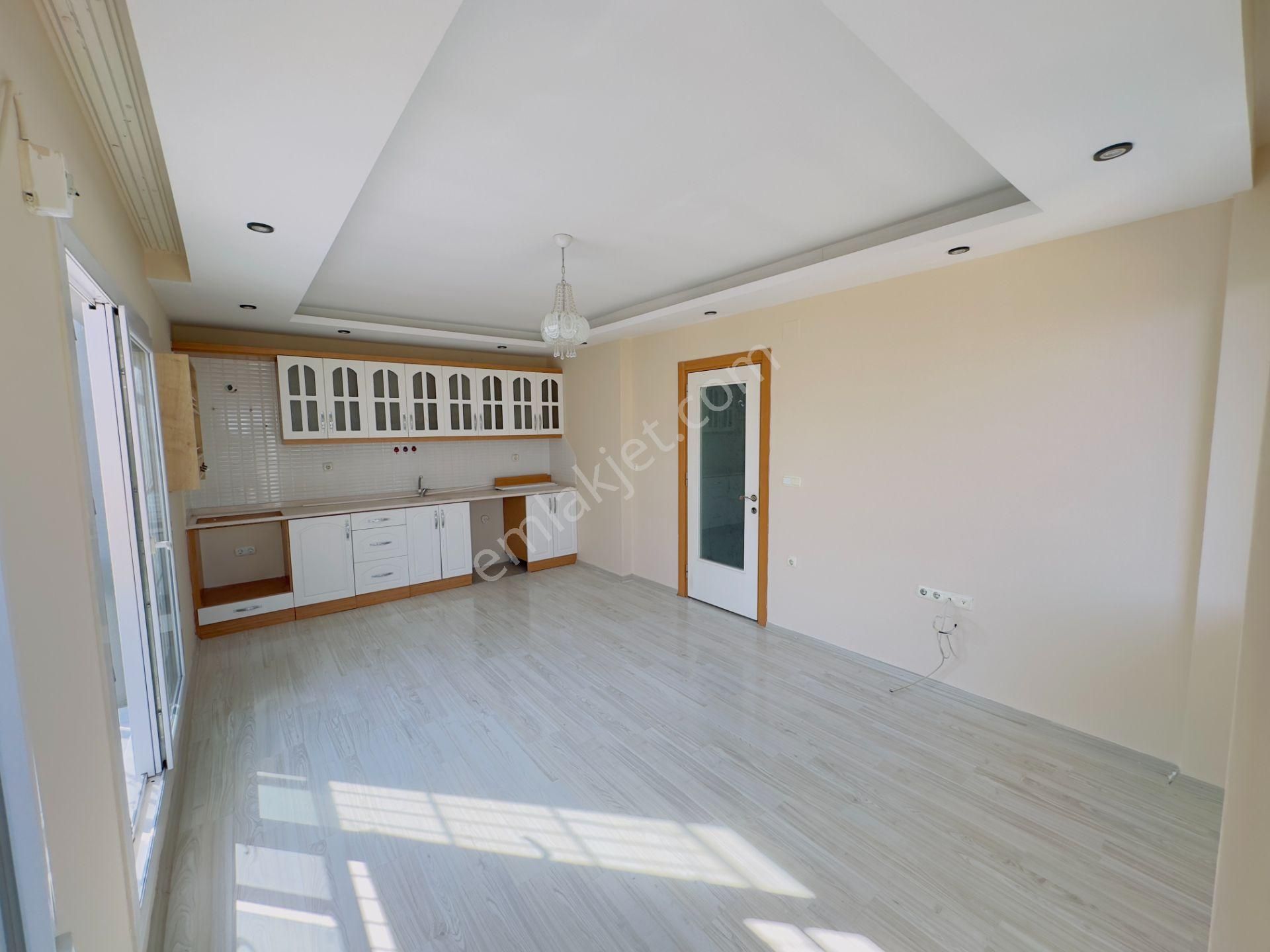 Atabey'den Bahçeşehir Ceylan Market Civarı 2+1 Gd Cepheli Yeni Boyalı Kiralık Daire