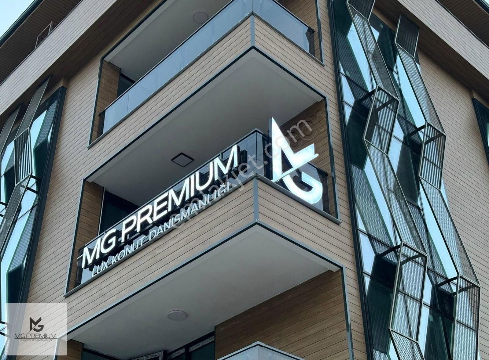 Mg Premium'dan Muhteşem Konumda Fırsat Ticari Parseli !!