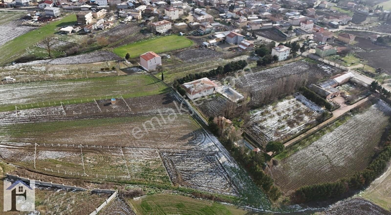Silivri Gazitepe Köy İçi İmar Planı İçinde 352 M² Fırsat Yer