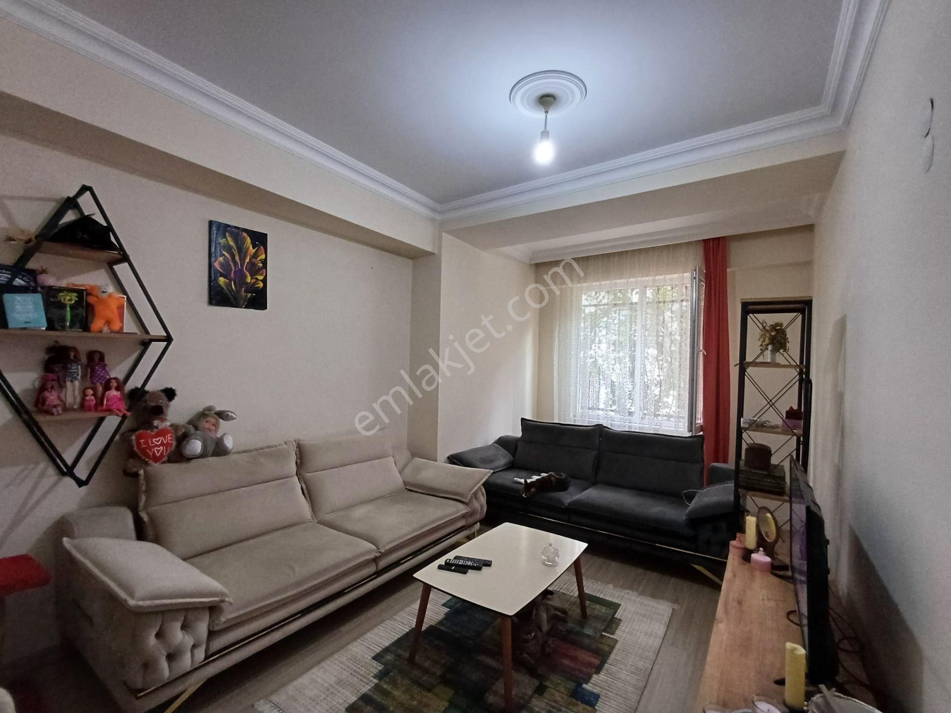 Çekmeköy Hamidiye Mah Satılık 1+1 Daire