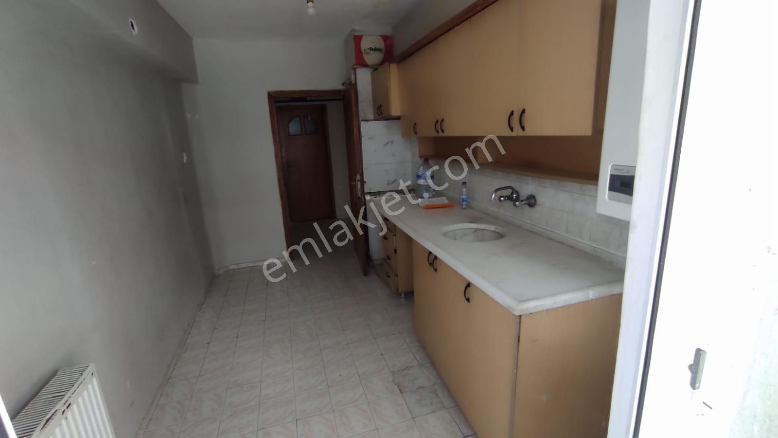 Kiralık*daire*katta 3+1*kanunni Mah*genş Osman Lisesi Yanı