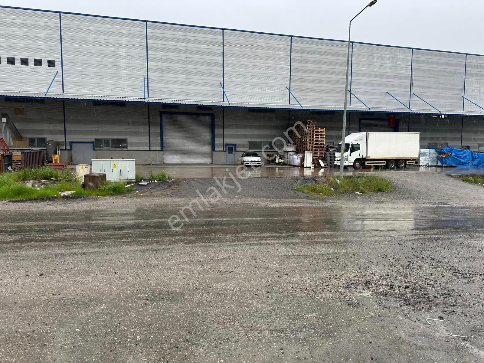 Truva'dan Toybelen'de Kurumsala Kiralık Ticari İşyeri-1060m2