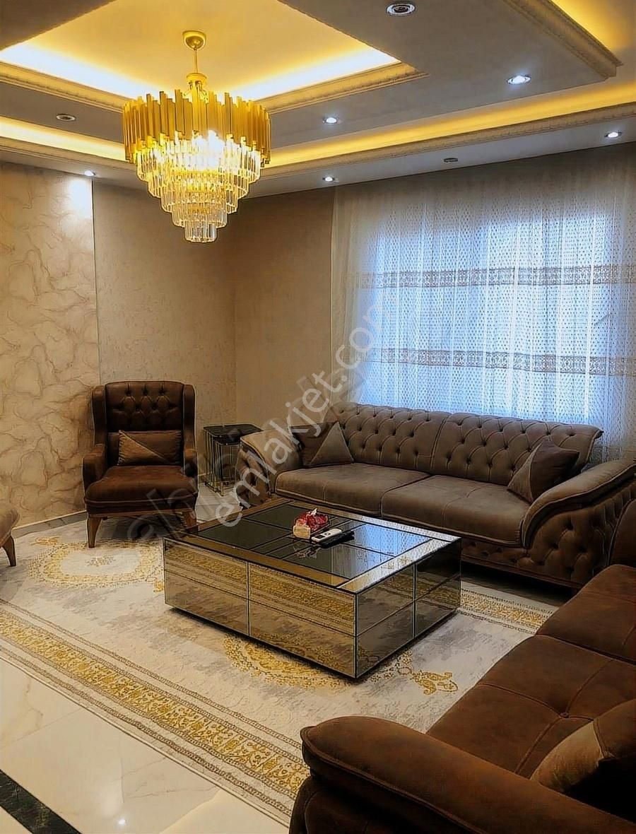 Konuk Gayrimenkul'den Mezitli Menderes Mah 4+1lüks Satılık Daire