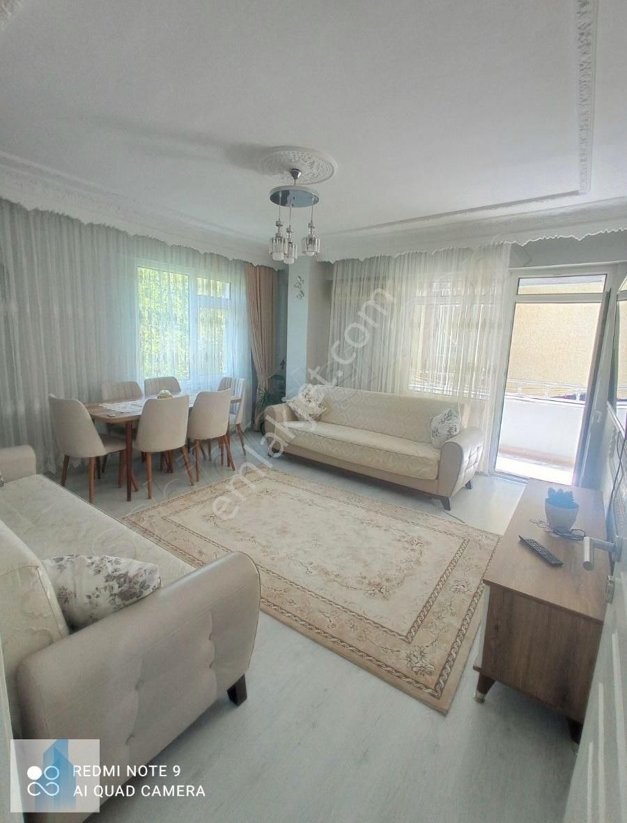 Bağcılar Merkez De Satılık 3+1, 140 M2 Masrafsız Daire Ara Kat