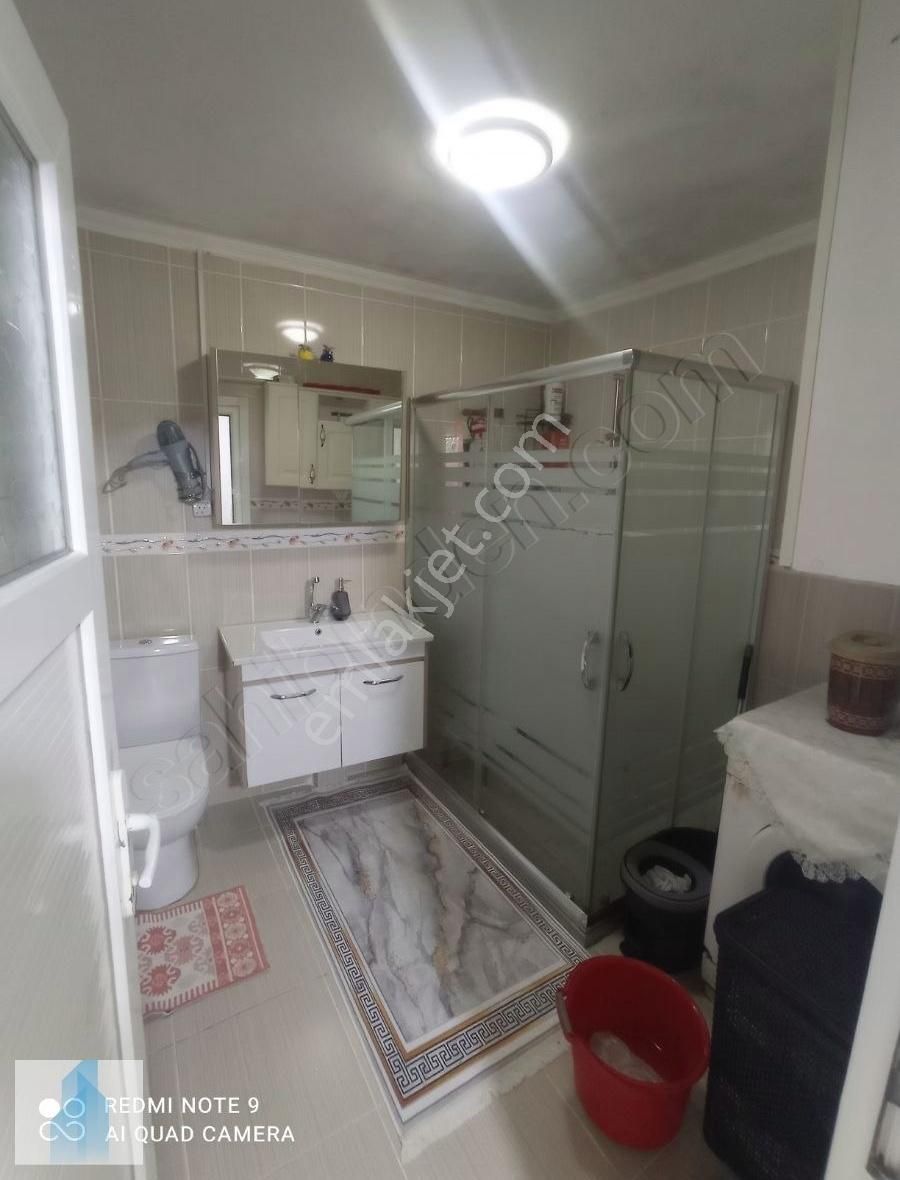 Bağcılar Merkez De Satılık 3+1, 140 M2 Masrafsız Daire Ara Kat - Görsel 4