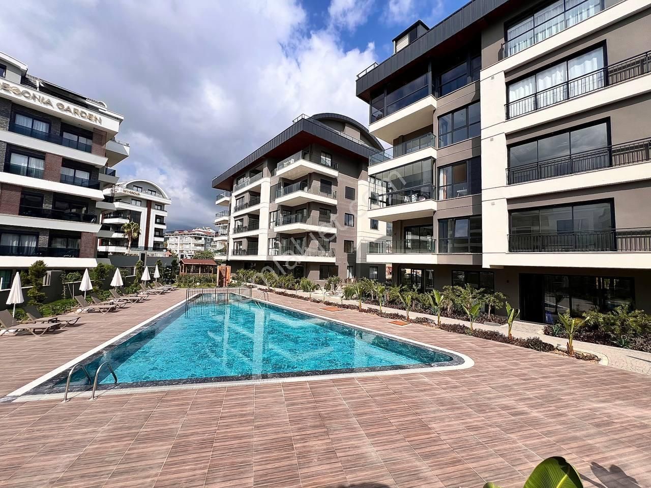 Alanya Obada Kiralık 2+1 Ful Aktiviteli Site İçerisinde Boş Daire