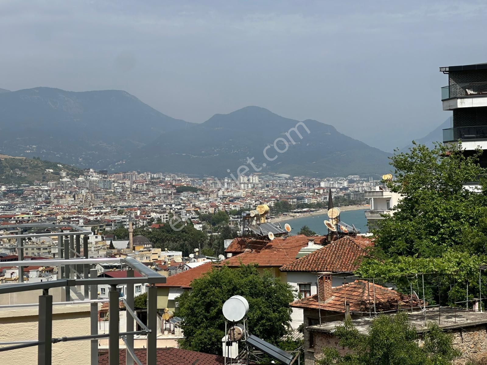 Alanya Çarşı Mahallesi Kalede Kiralık 3+1 Deniz Manzaralı Daire