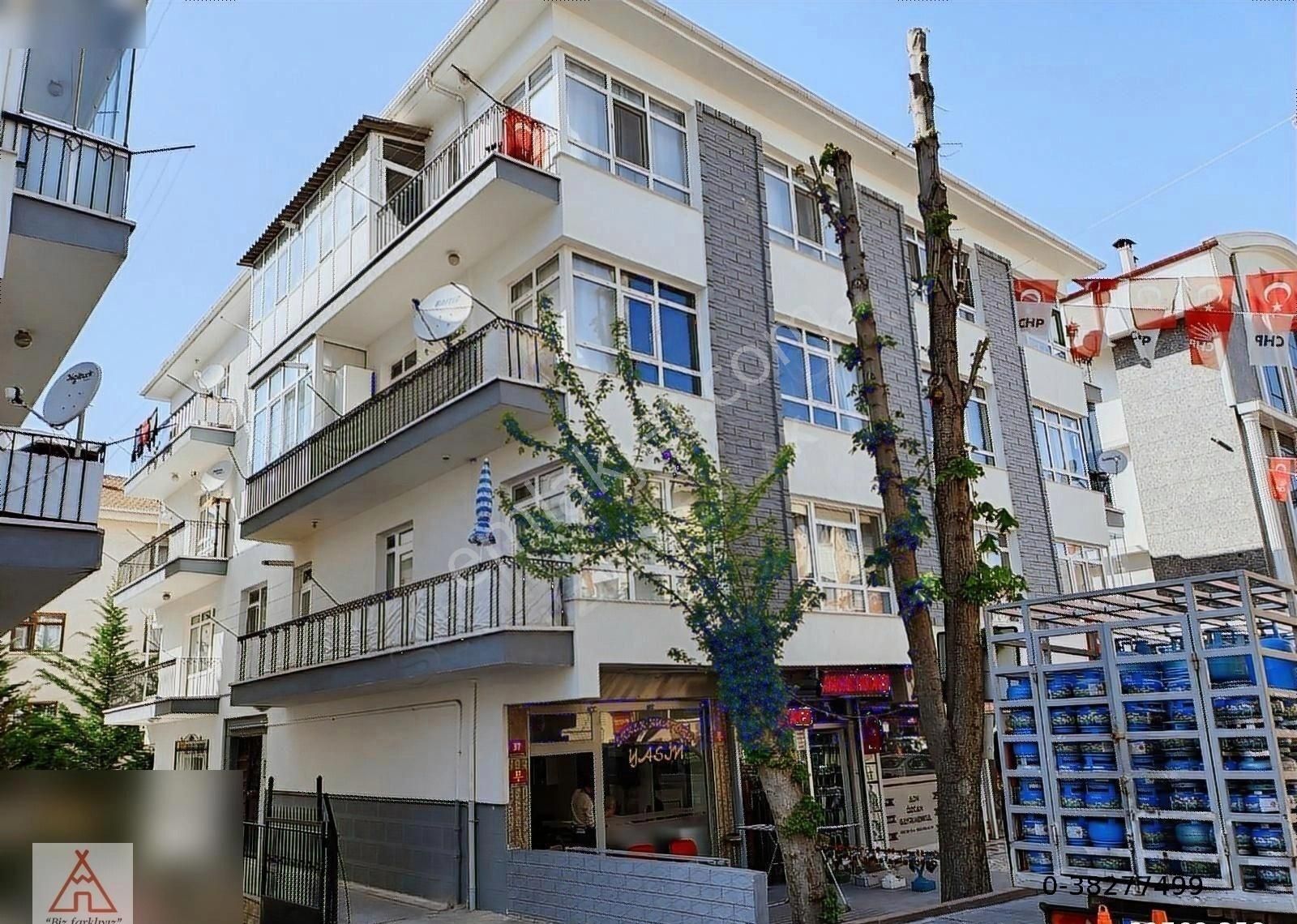 Uzman Emlak'tan 3+1 Ara Kat S.bağımsız Aydınlık Bakımlı Daire
