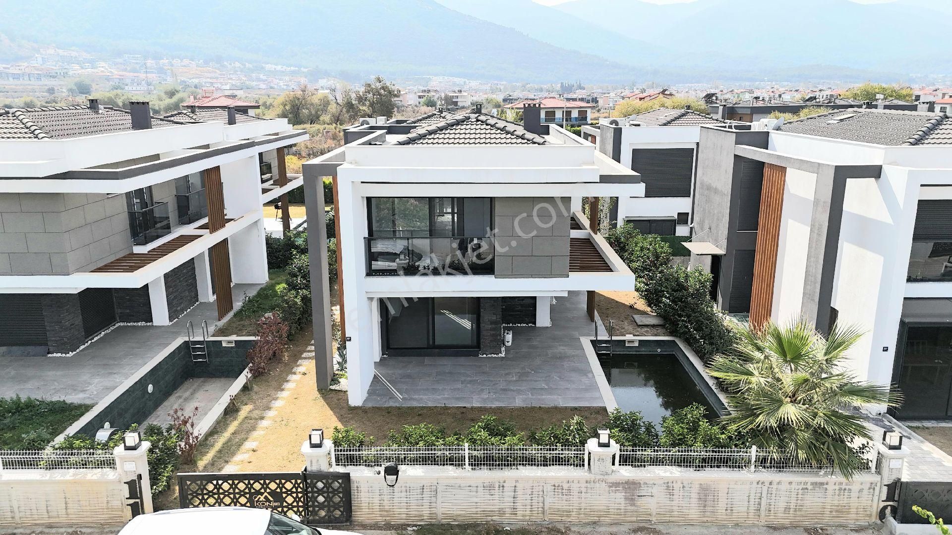 Kuşadası Güzelçamlı'da Müstakil Özel Havuzlu 4+1 Villa