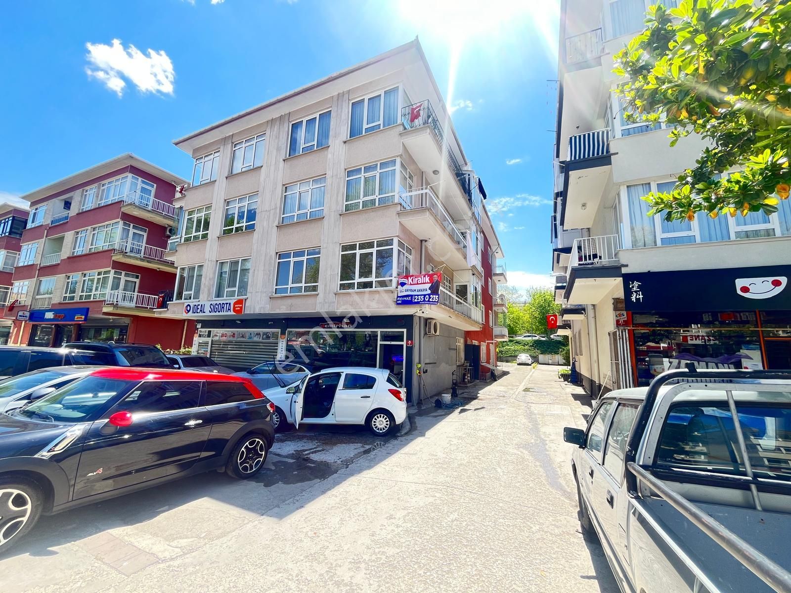 Kiralık Bahçelievler Emek Cadde Üzeri Bakımlı 3+1