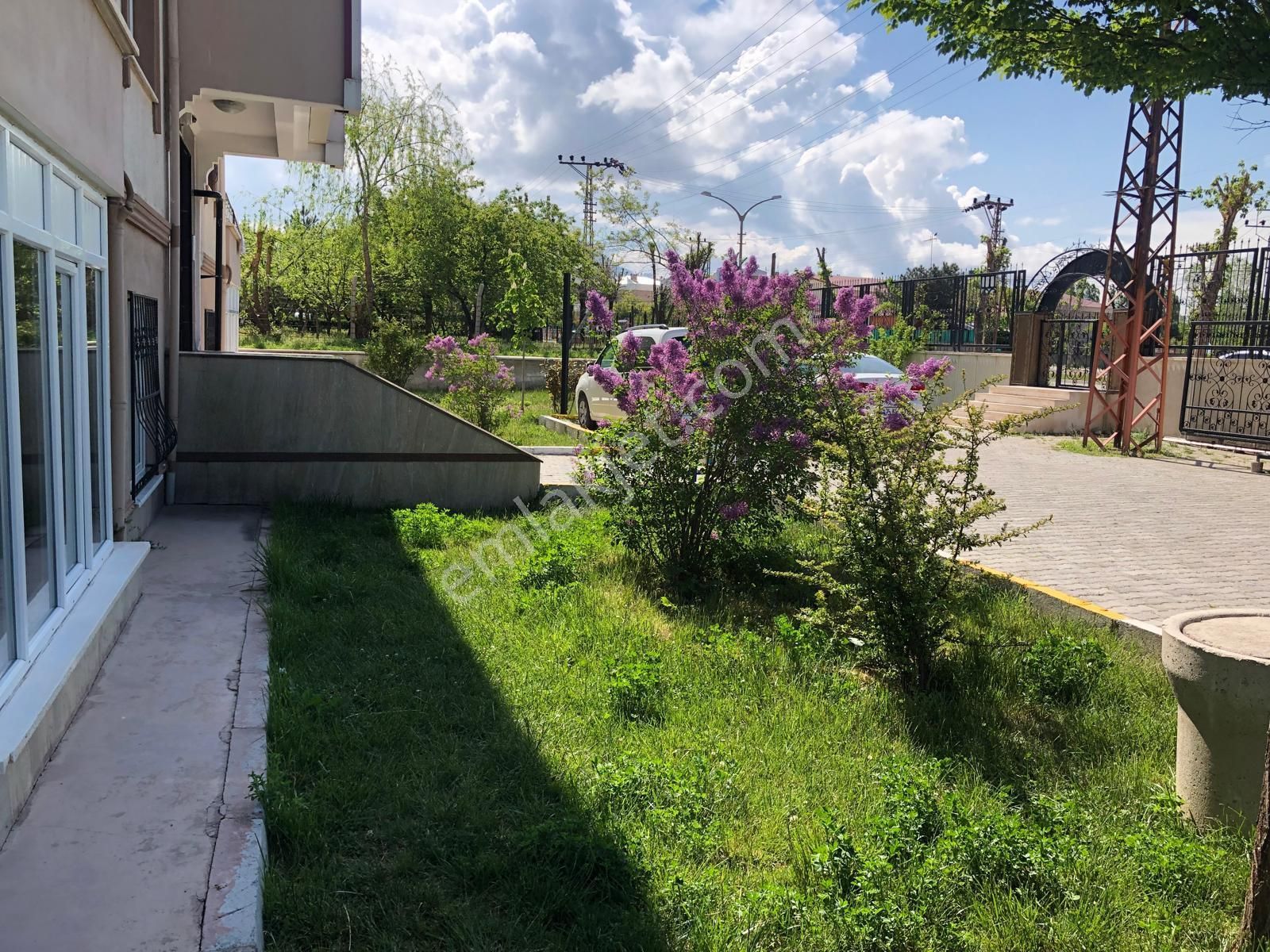 Sahibinden,3+1 ,eşşiz Bir Sitede,en İyi Konum,kombili,sorunsuz,güney Cephe