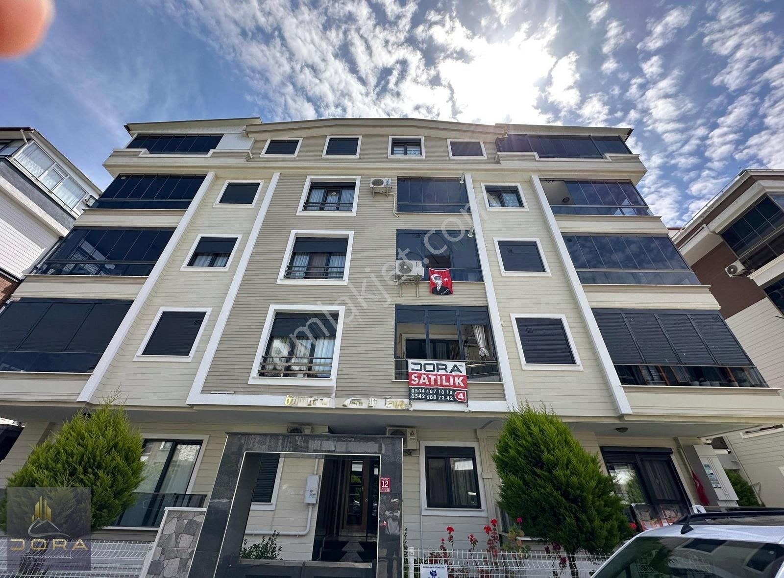 Tek Yetkili Dora Dan Doktorlar Sitesi Mevkiinde Ön Cephe 1+1