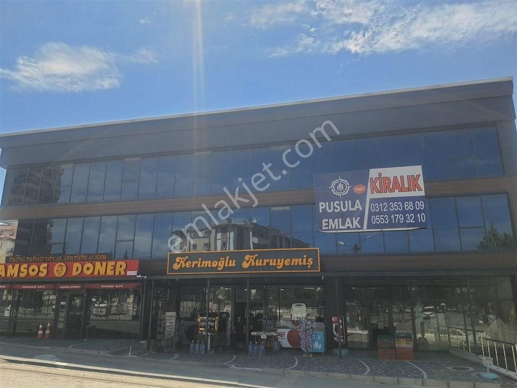 Pusula Emlak'tan Ana Cadde Üzeri'nde Üç Katlı Toplam 1350 M² Kiralık İşyeri
