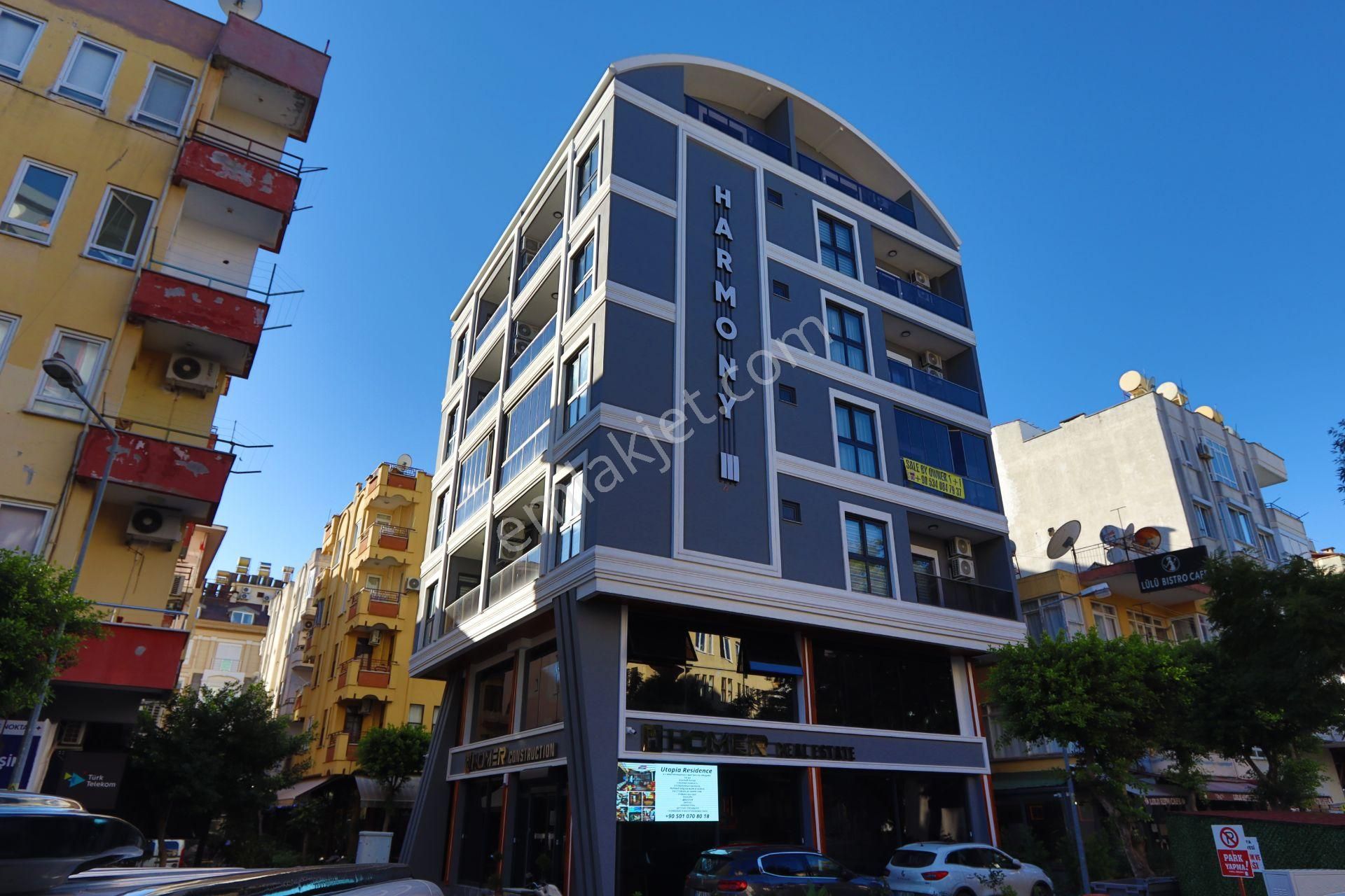 Alanya Merkezde Yeni Binada Eşyalı Kiralık Daire