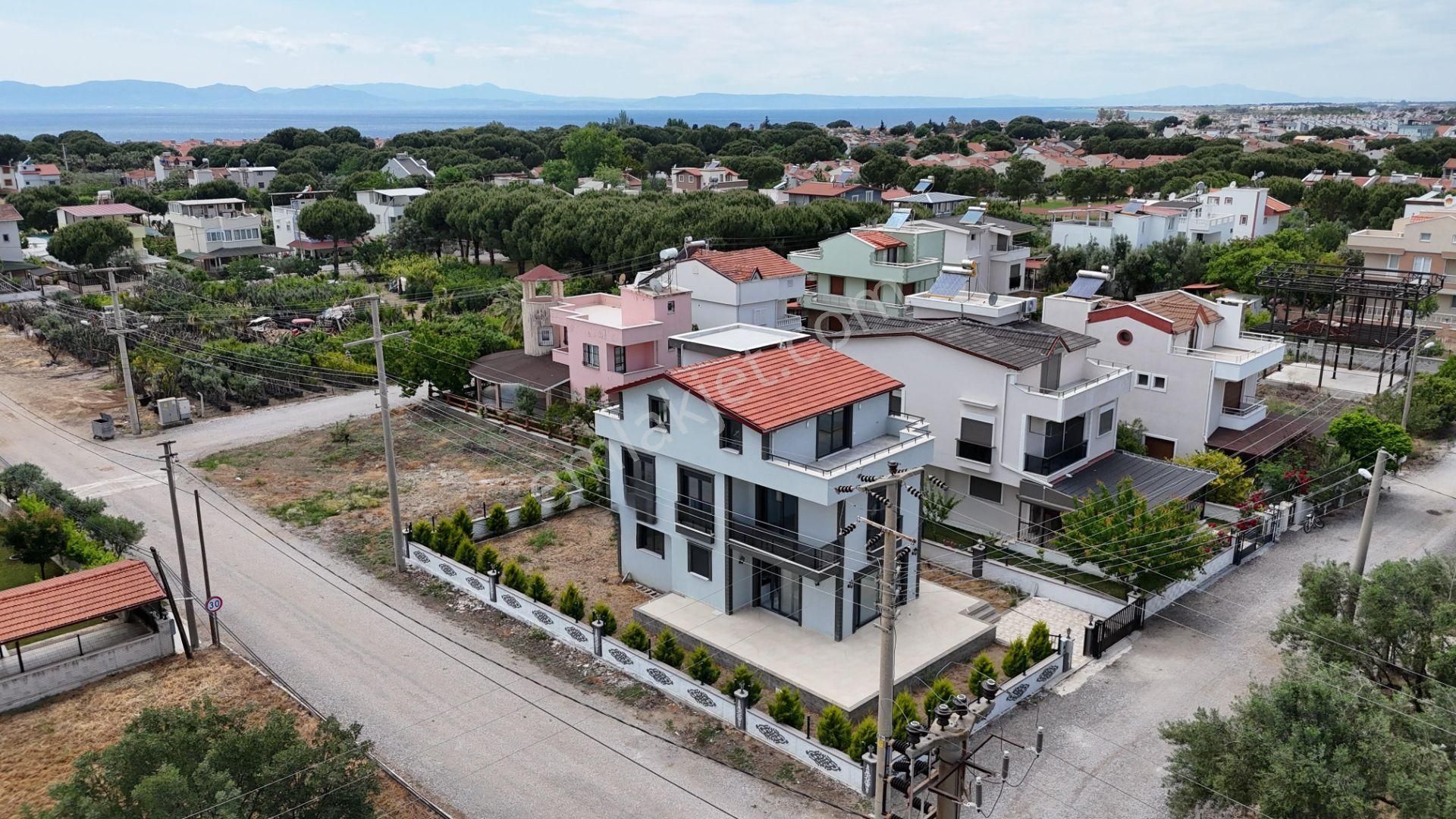 İzmir Dikili Salihleraltın'da Satılık Müstakil Sıfır 6+1 Villa