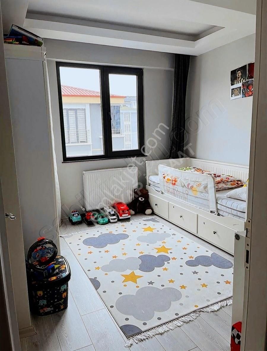 Cağaloğlu'na 1 Sokak Mevlana Mahallesinde 3+1 Satılık Daire