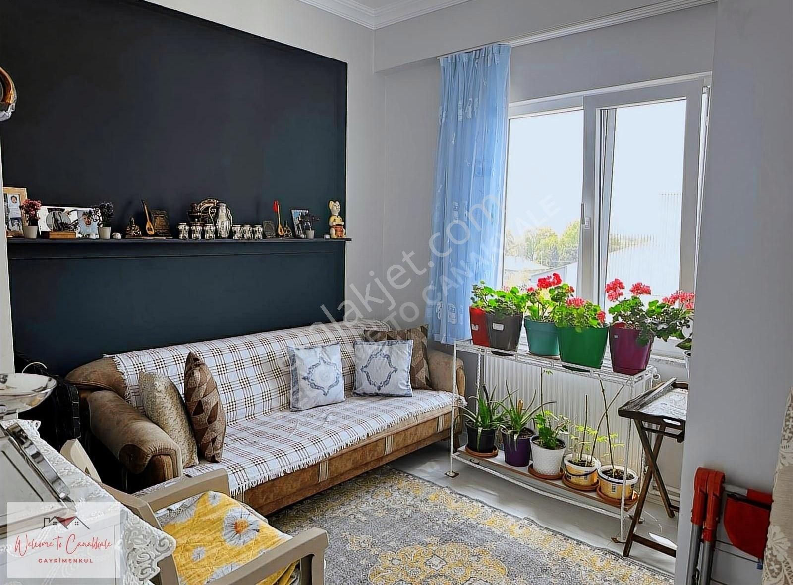 Çanakkale Ayvacık Merkez De Eşyalı Satılık 2+1 Daire