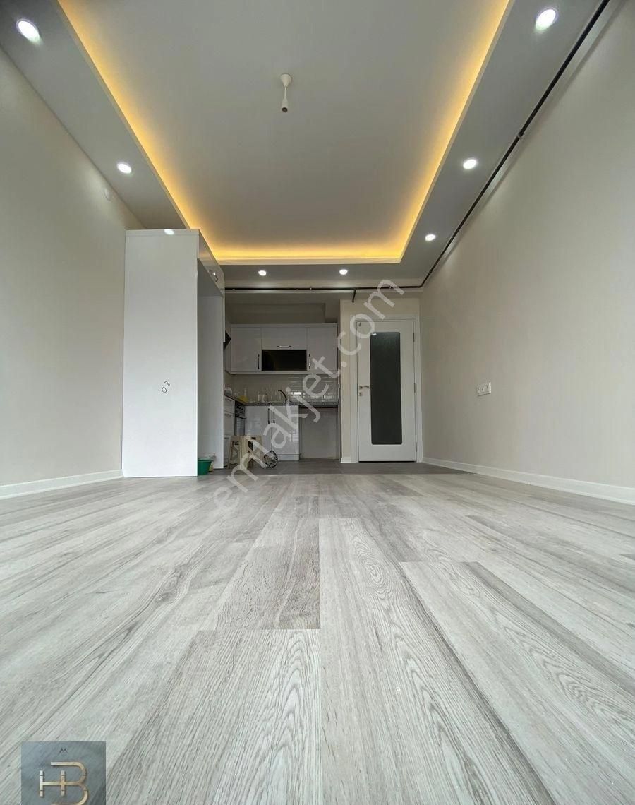 Bayrakçeken'den 1+1 Satılık Tepecik Mah Özel Güvenlikli Site İçerinde Ara Kat Sıfır Daire