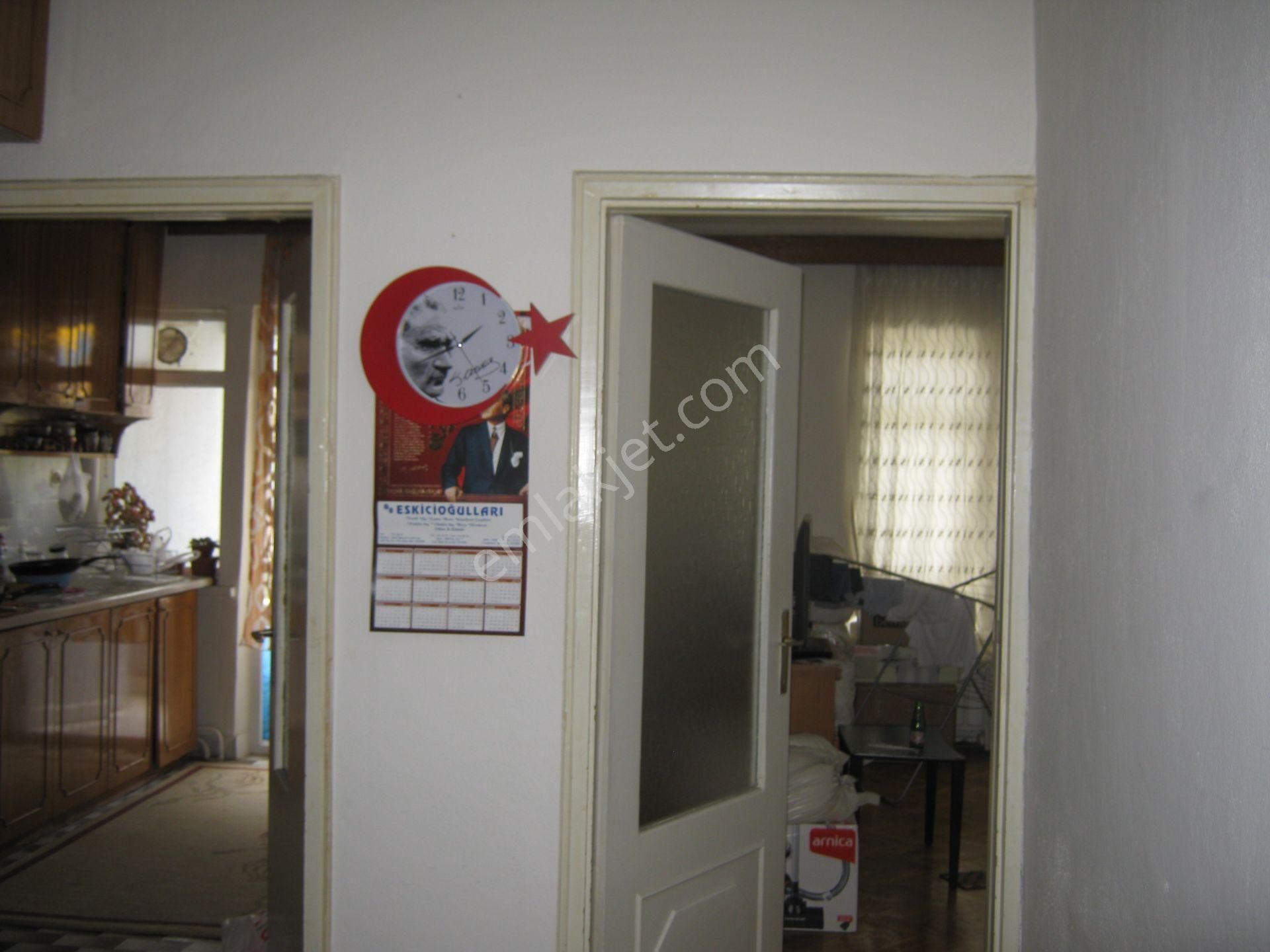 Batıkent Metro Yanında Kiralık Ara Kat Daire