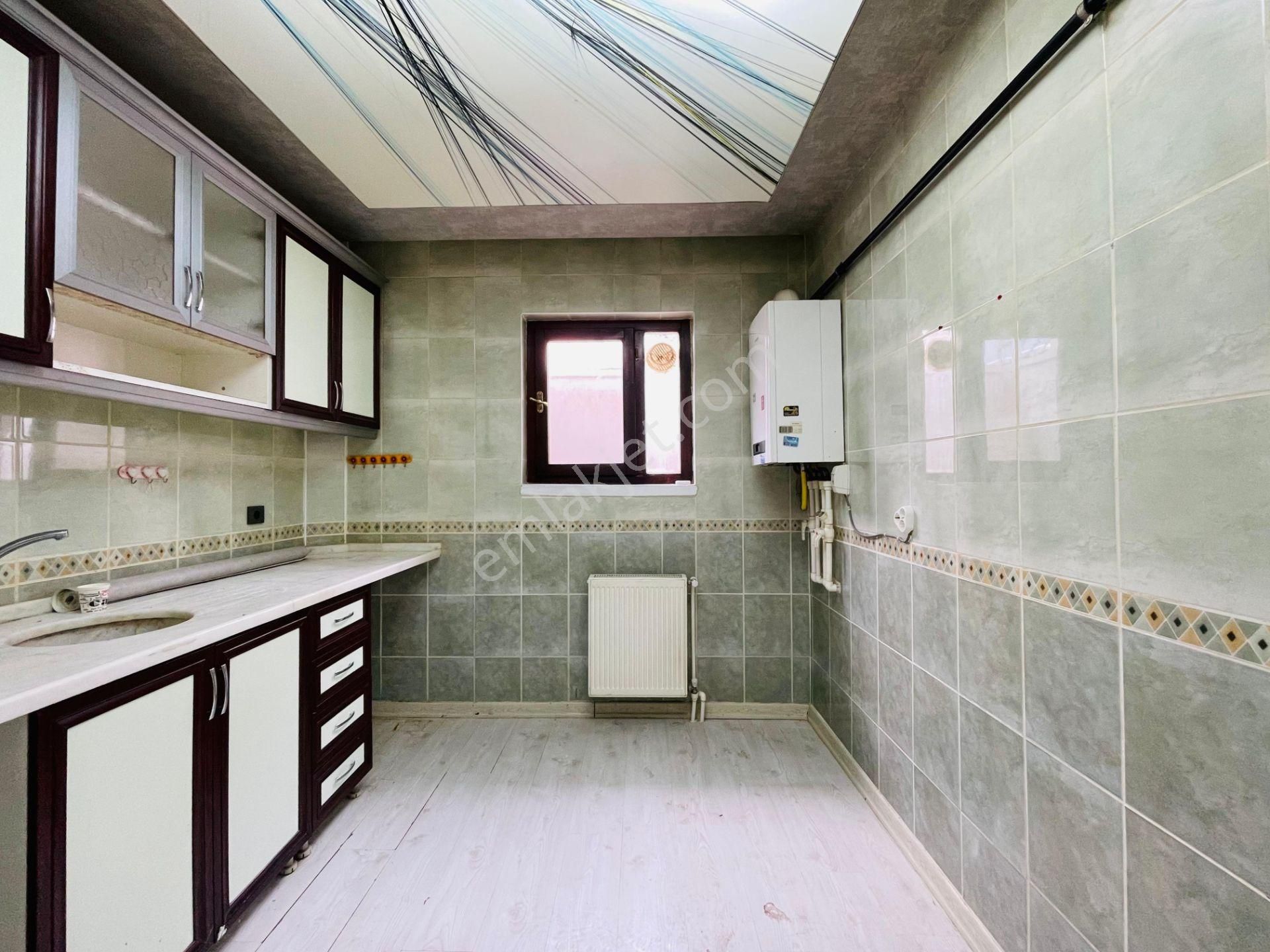 Bağlum Da Bu Fiyata Daha Uygunu Yok Full Yapılı Geniş Masrafsız 3+1 Daire...