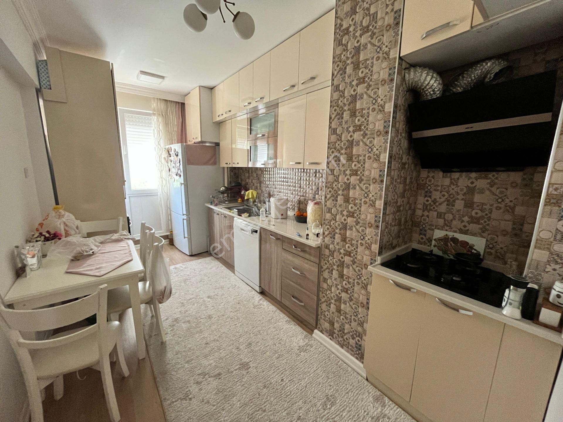 Zerdalilikte İçi Full Yapılı Çok Geniş 3+1 Daire